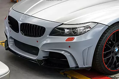 2009β2016 BMW Z4 E89 RW Style Rear Bumper with LED Light 2009β2016 BMW Z4 E89 RW Style Rear Bumper with LED Light