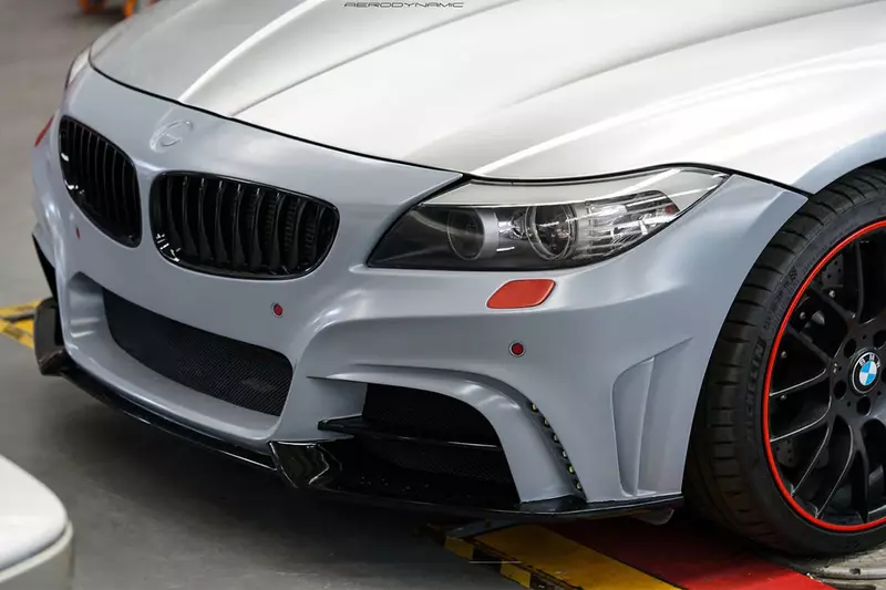 2009β2016 BMW Z4 E89 RW Style Rear Bumper with LED Light 2009β2016 BMW Z4 E89 RW Style Rear Bumper with LED Light