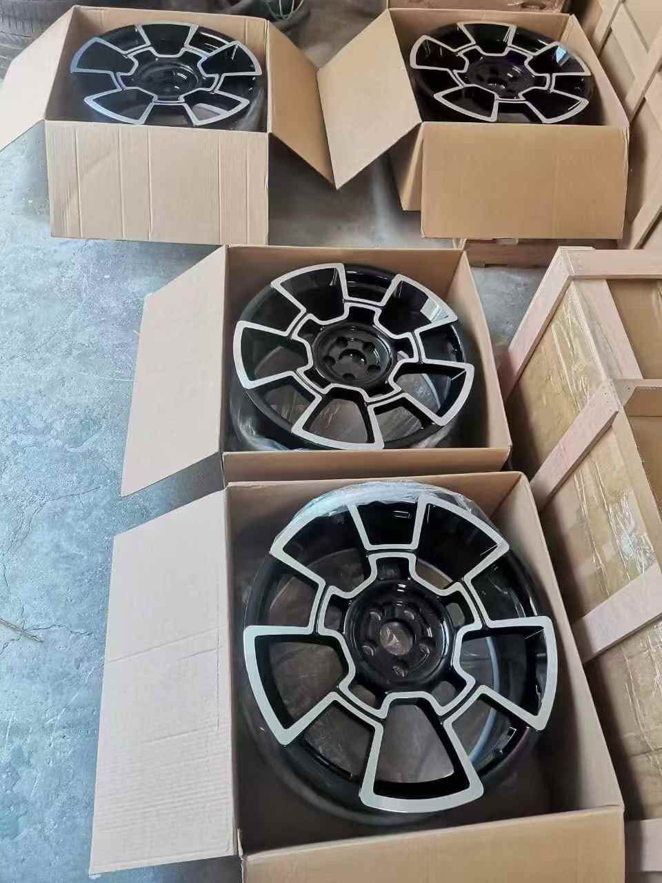 Rolls-Royce Cullinan 21" 22" 23" 24" Forged 6061-T6 Wheel Rolls-Royce Cullinan 21" 22" 23" 24" Forged 6061-T6 Wheel