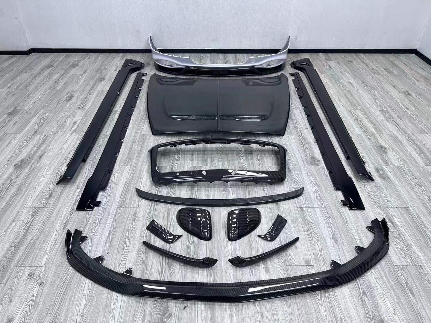 Bentley Flying Spur Upgraded with Mansory Style Exterior Kit Carbon Fiber Bentley Flying Spur Upgraded with Mansory Style Exterior Kit Carbon Fiber