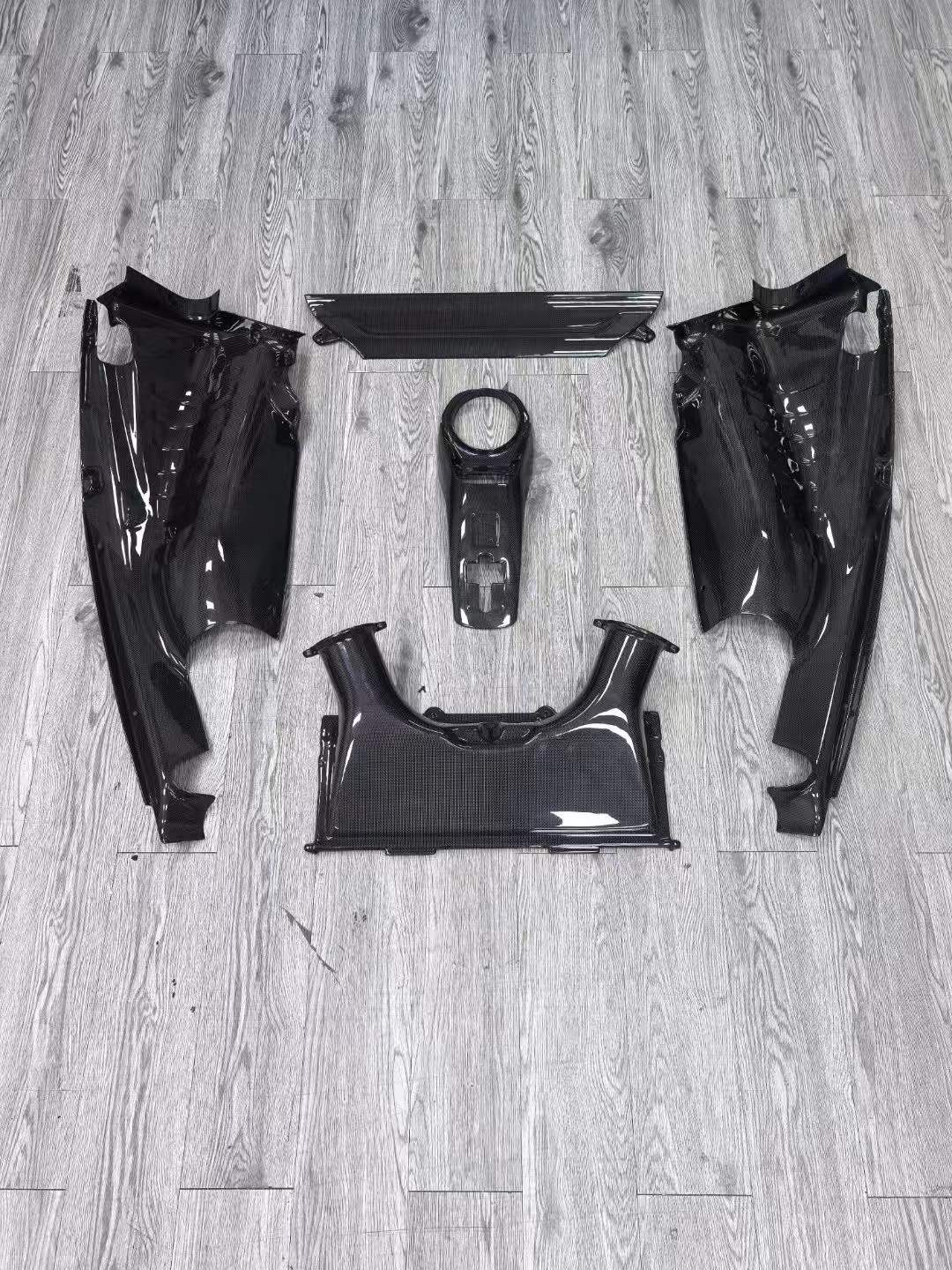 Ferrari F8 Convertible Hardtop Cockpit Dry Carbon + OEM Parts Ferrari F8 Convertible Hardtop Cockpit Dry Carbon + OEM Parts