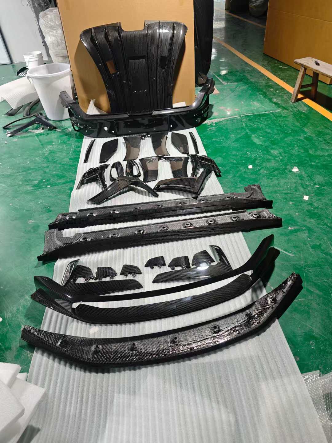 Porsche 911 GT3RS OEM Parts Dry Carbon Fiber BodyKit Porsche 911 GT3RS OEM Parts Dry Carbon Fiber BodyKit