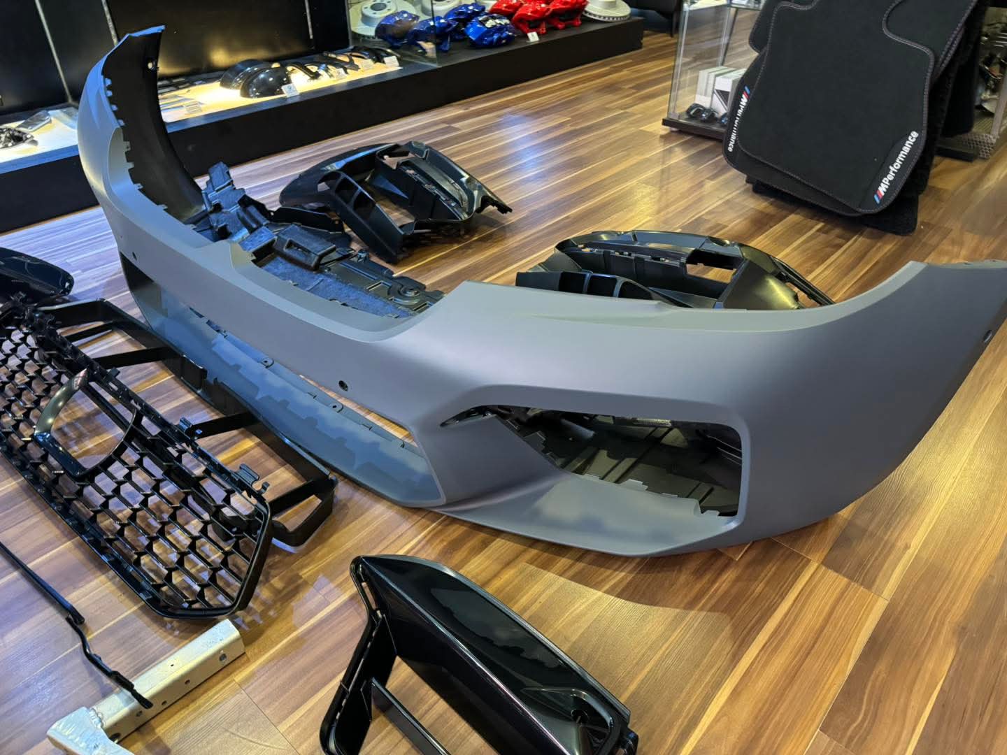 BMW F90 M5 Competition Laser Light Retrofit & LCI Wide Body Facelift Conversion Kit BMW F90 M5 Competition Laser Light Retrofit & LCI Wide Body Facelift Conversion Kit