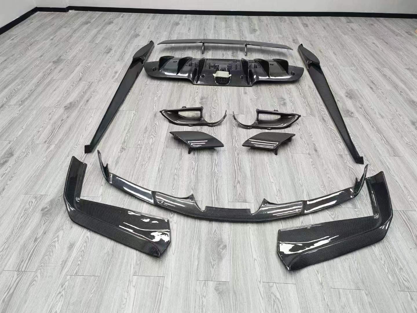 Dry Carbon Novitec Full Body Kit for Ferrari 488 GTB (2015–2019)