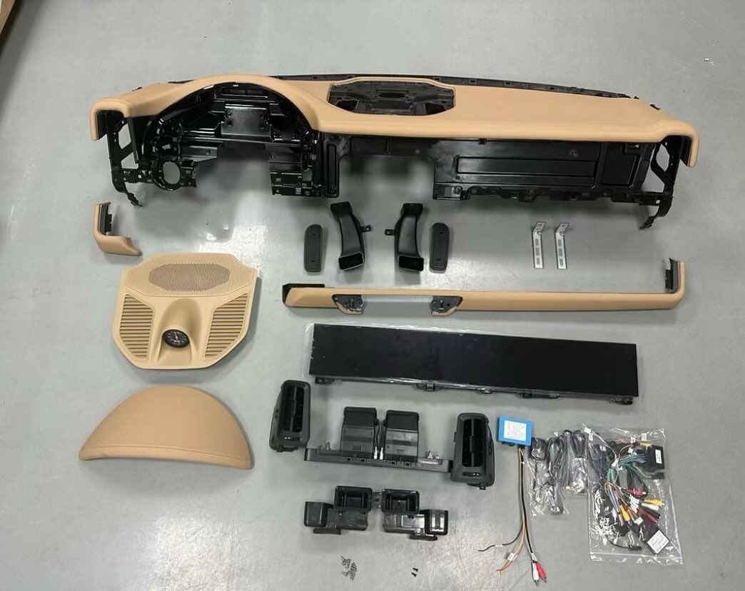 orsche Cayenne 2010-2017 Interior Upgraded to 2024 Model orsche Cayenne 2010-2017 Interior Upgraded to 2024 Model