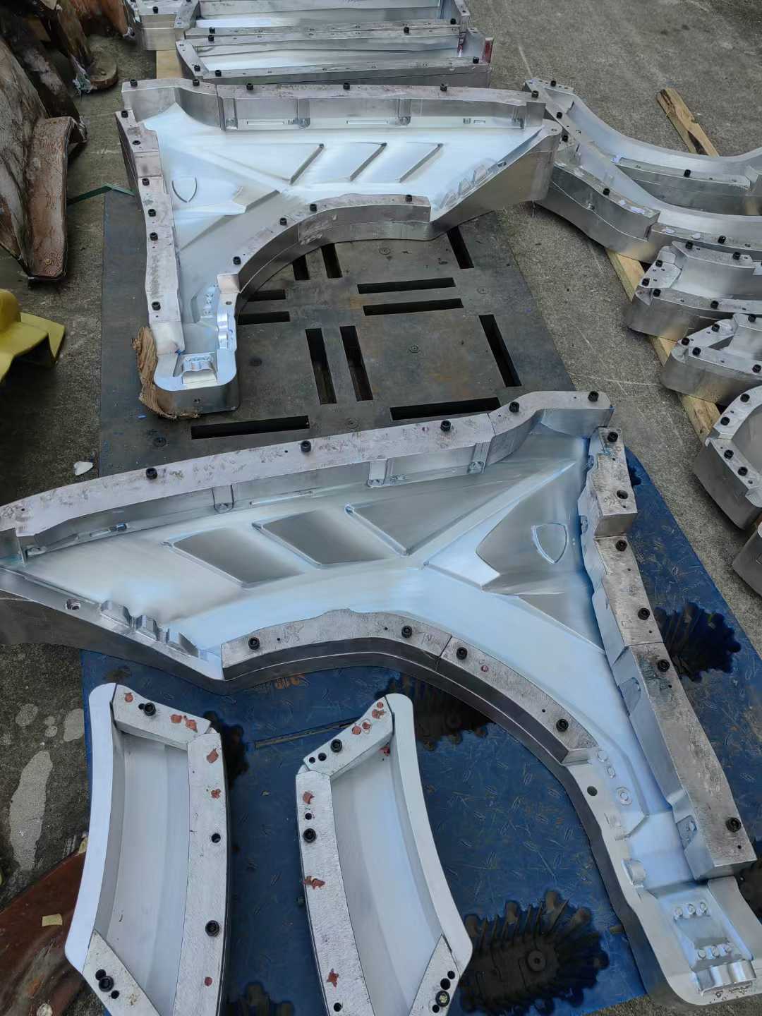 Forged Carbon Fiber Body Kit For Lamborghini Urus Forged Carbon Fiber Body Kit For Lamborghini Urus