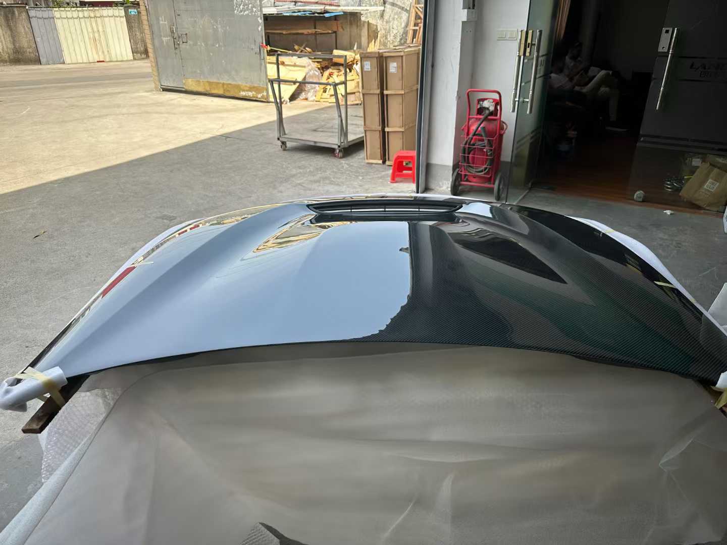 BMW M3 F80 M4 F82 F83 GTS Carbon Fiber Engine Hood BMW M3 F80 M4 F82 F83 GTS Carbon Fiber Engine Hood