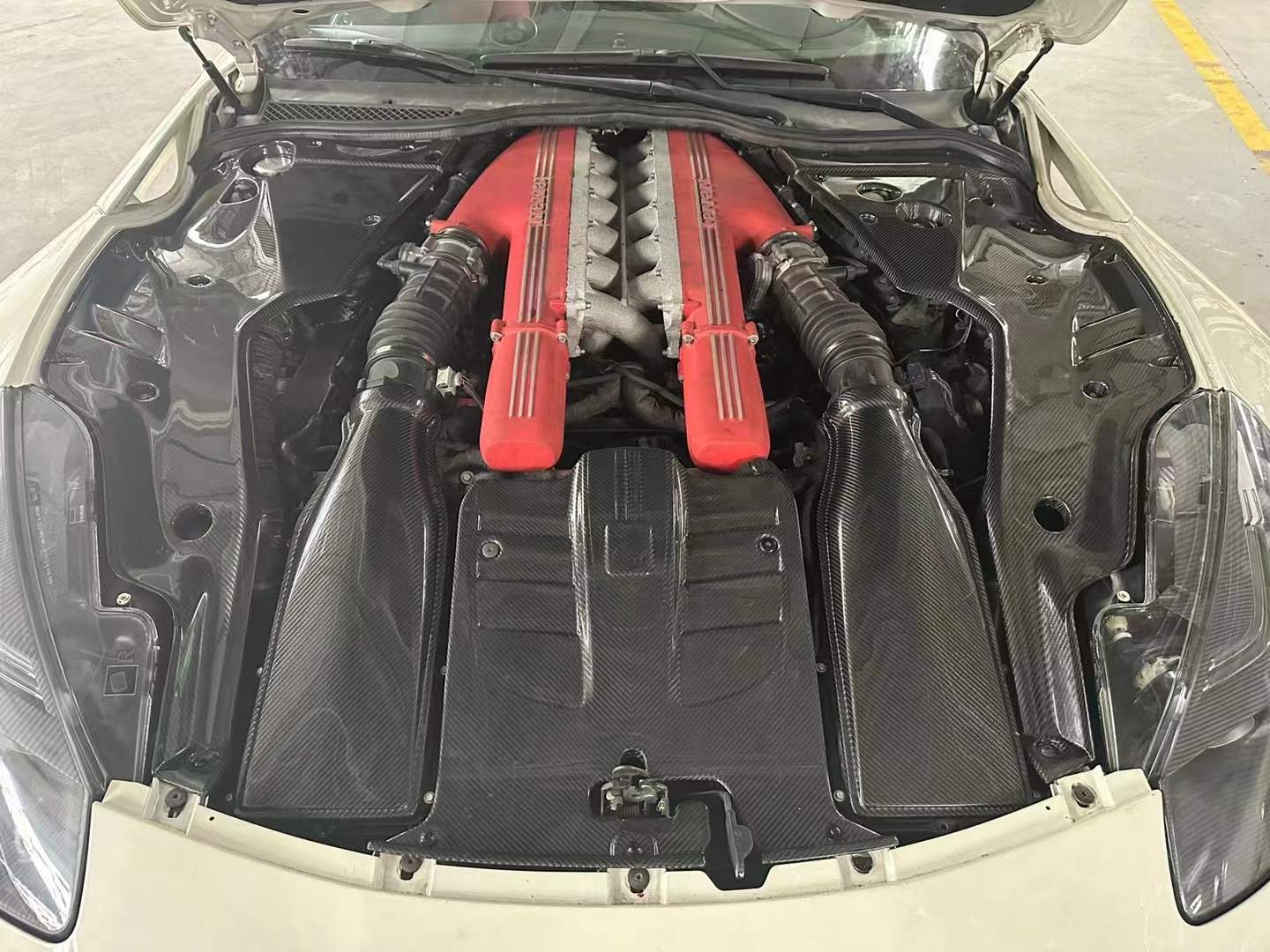 Ferrari F12 Berlinetta Dry Carbon Engine Bay Cover Kit – Full Set | Lightweight & Premium Finish Ferrari F12 Berlinetta Dry Carbon Engine Bay Cover Kit – Full Set | Lightweight & Premium Finish