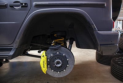 Mercedes-Benz G-Class Carbon-Ceramic Brake System Upgrade – Mercedes-Benz G-Class Carbon-Ceramic Brake System Upgrade –