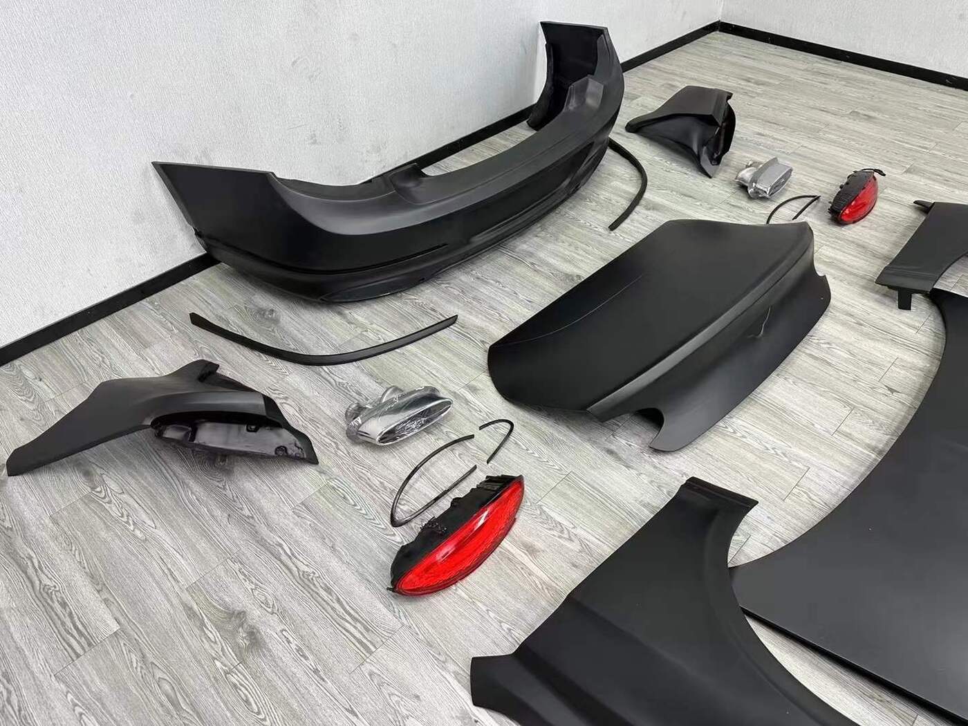 Bentley Continental GT | 2008β2017 to 2021 Facelift Conversion Kit Bentley Continental GT | 2008β2017 to 2021 Facelift Conversion Kit