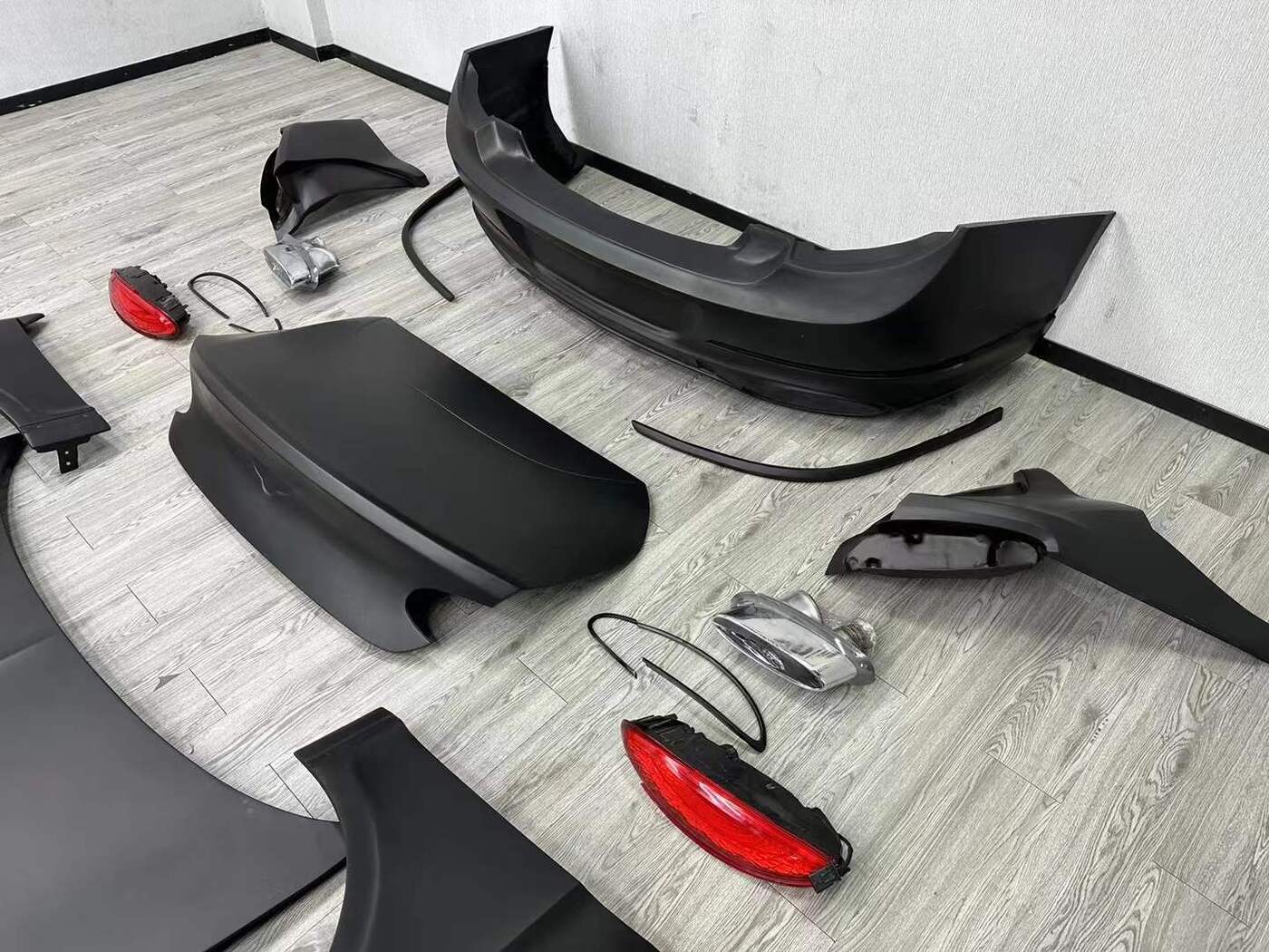 Bentley Continental GT | 2008β2017 to 2021 Facelift Conversion Kit Bentley Continental GT | 2008β2017 to 2021 Facelift Conversion Kit