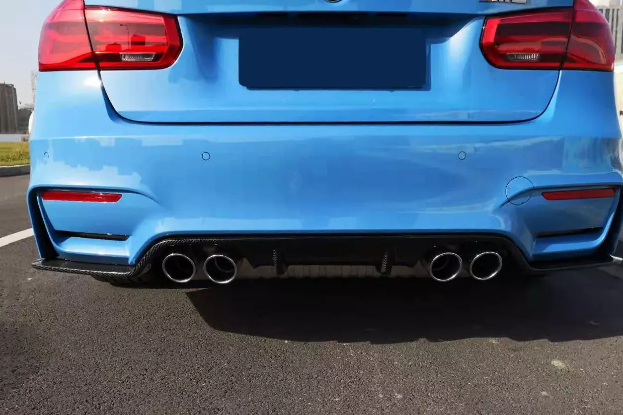 BMW M3 F80 & M4 F82 D Style Carbon Fiber Rear Diffuser (2014–2020) BMW M3 F80 & M4 F82 D Style Carbon Fiber Rear Diffuser (2014–2020)