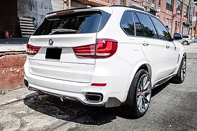 BMW X5 F15 MP Style Carbon Fiber Rear Cap Splitters (2014–2018, MT ONLY) BMW X5 F15 MP Style Carbon Fiber Rear Cap Splitters (2014–2018, MT ONLY)