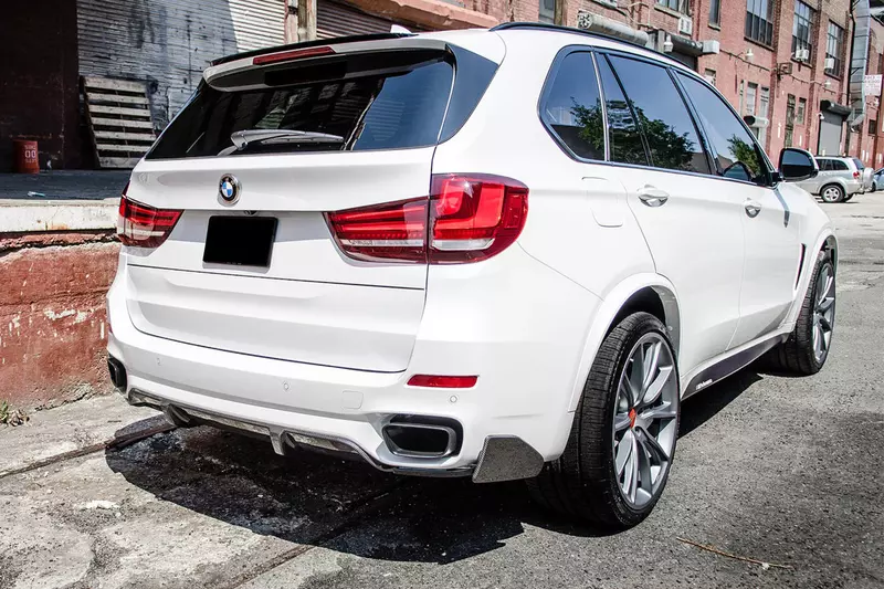 BMW X5 F15 MP Style Carbon Fiber Rear Cap Splitters (2014–2018, MT ONLY) BMW X5 F15 MP Style Carbon Fiber Rear Cap Splitters (2014–2018, MT ONLY)