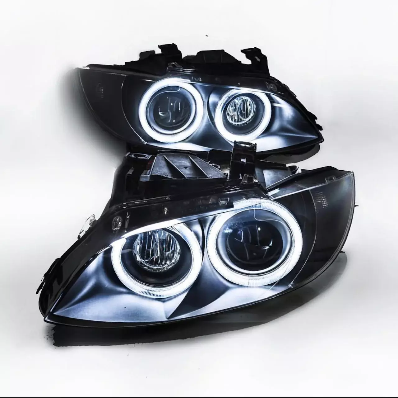 Pre-Built Round Ring Headlights – E9X M3 & Pre-LCI E92/E93 3 Series Pre-Built Round Ring Headlights – E9X M3 & Pre-LCI E92/E93 3 Series