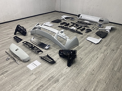 Rolls-Royce Cullinan 2018 -2024 Upgrade to 2025 Rolls-Royce Cullinan 2018 -2024 Upgrade to 2025