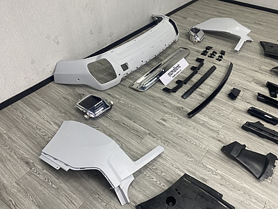 Rolls-Royce Cullinan 2018 -2024 Upgrade to 2025 Rolls-Royce Cullinan 2018 -2024 Upgrade to 2025