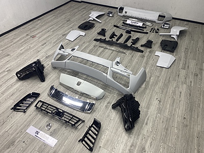 Rolls-Royce Cullinan 2018 -2024 Upgrade to 2025 Rolls-Royce Cullinan 2018 -2024 Upgrade to 2025