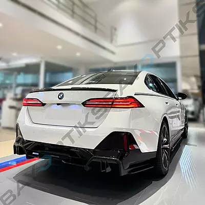 M Performance Style Rear Diffuser Kit – For 2024–2025 BMW G60 530i / i5 (M Sport) M Performance Style Rear Diffuser Kit – For 2024–2025 BMW G60 530i / i5 (M Sport)