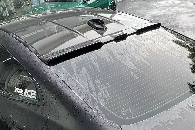 CL Style Dry Carbon Fiber Roof Spoiler – BMW M4 G82 (2021–2025) CL Style Dry Carbon Fiber Roof Spoiler – BMW M4 G82 (2021–2025)