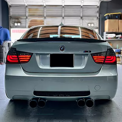 LED Taillights w/ Start-Up Sequence – E90 M3 & 3 Series Sedan (2009–2012) LED Taillights w/ Start-Up Sequence – E90 M3 & 3 Series Sedan (2009–2012)