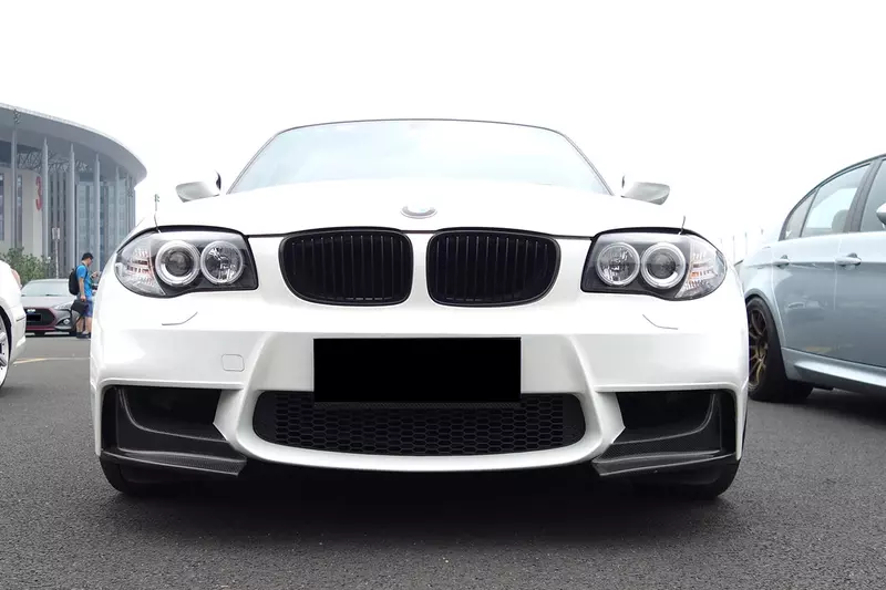2008–2013 BMW 1M AF Style Carbon Fiber Front Lip Splitter 2008–2013 BMW 1M AF Style Carbon Fiber Front Lip Splitter