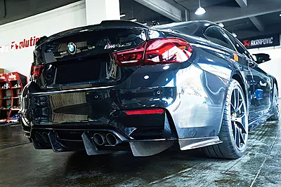 BMW M3 F80 / M4 F82 SM Style Carbon Fiber Rear Diffuser & Lip Kit (2014β2020) BMW M3 F80 / M4 F82 SM Style Carbon Fiber Rear Diffuser & Lip Kit (2014β2020)