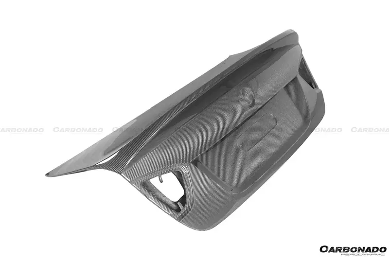 2006–2008 BMW 3 Series E90 CLS Style Carbon Fiber Trunk